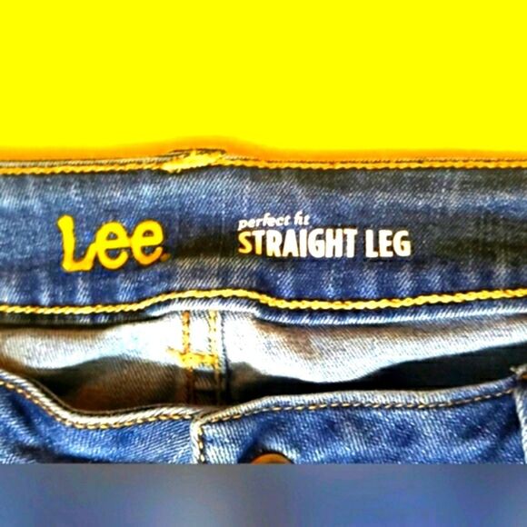 New- Lee Women's Blue Jeans - Picture 3 of 5